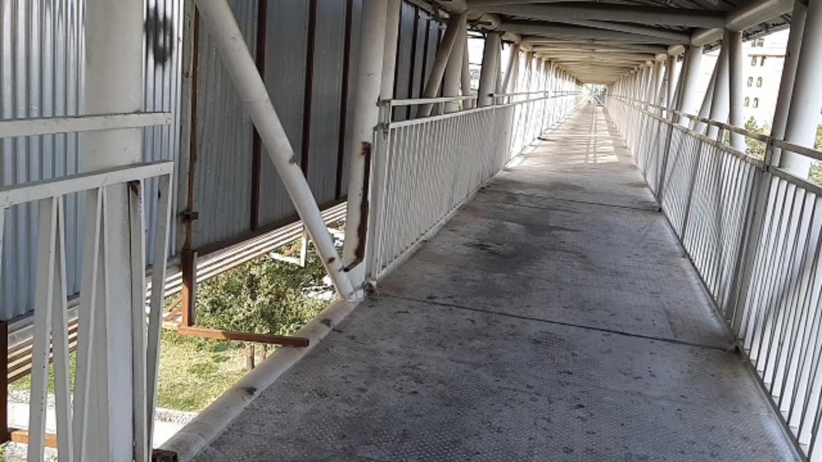 پل عابرپیاده خطرناک در ملارد