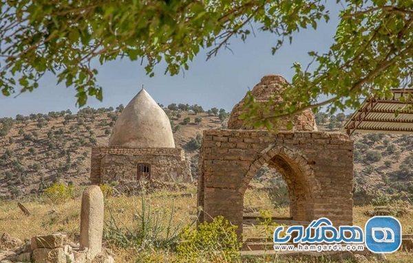 مقبره خلیل اکبر یکی از جاذبه های دیدنی استان لرستان است مقبره خلیل اکبر یکی از جاذبه های دیدنی استان لرستان است