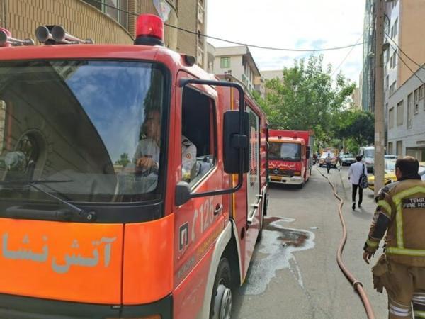 جزییات نجات 60 نفر از آتش سوزی ساختمان 40 واحدی در تهران جزییات نجات 60 نفر از آتش سوزی ساختمان 40 واحدی در تهران