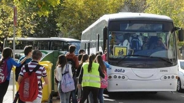 دانش آموزان در کشورهای دیگر چگونه به مدرسه می روند؟ ، اتوبوس رایگان برای دانش آموزان اسپانیایی