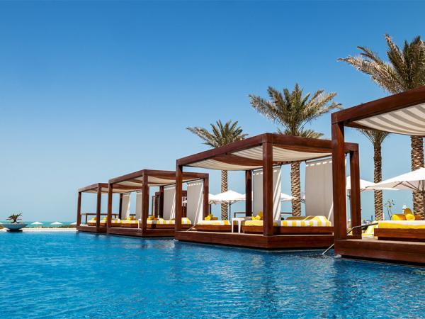 11 تا از مجذوب کننده ترین استخرهای روی بام در دبی برای تجربه شنا در ارتفاع