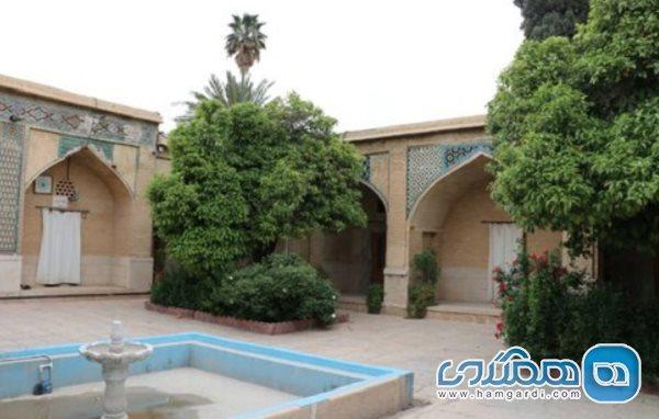 مدرسه منصوریه یکی از بناهای تاریخی شهر شیراز به شمار می رود
