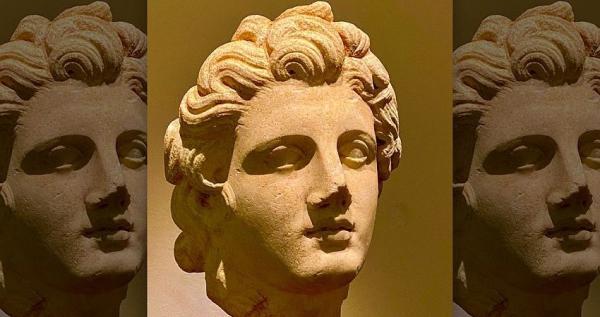 کشف مقبره های خانواده اسکندر مقدونی