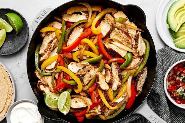 طرز تهیه فاهیتا مرغ مکزیکی طرز تهیه فاهیتا مرغ مکزیکی